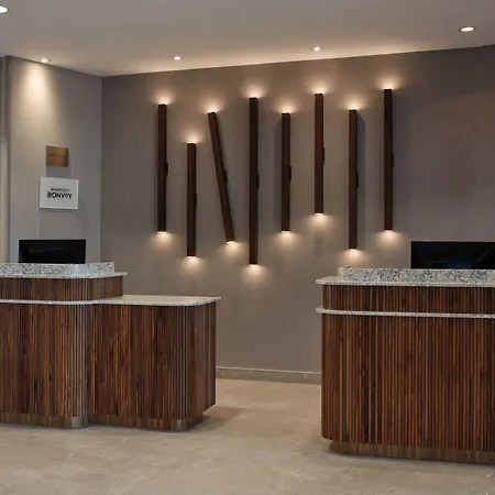 Courtyard By Marriott Mississauga-Airport Corporate Centre West-3